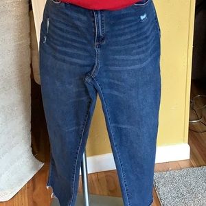 SONOMA LOW WAISTED DISTRESSED CROP JEANS